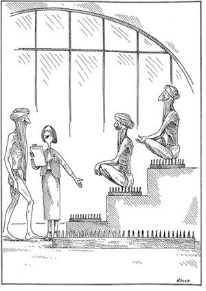 Nő beszélget fakírokkal szöges ágyakon Egy nő papírral a kezében beszélget három fakírral, akik szöges ágyakon ülnek vagy állnak.
