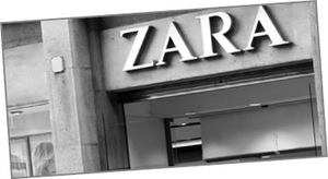 Zara üzlet bejárata A Zara üzlet bejárata, a Zara felirat jól látható.